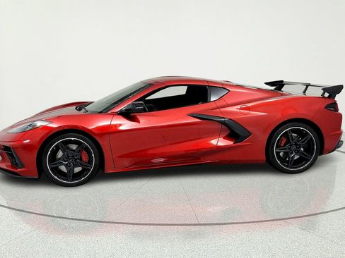 Used 2021 Chevrolet Corvette Stingray Preferred Cpe w/ Z51 Performance Package RWD image 2