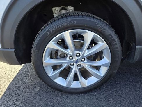 Used 2022 Ford Explorer Platinum w/ Equipment Group 601A image 46