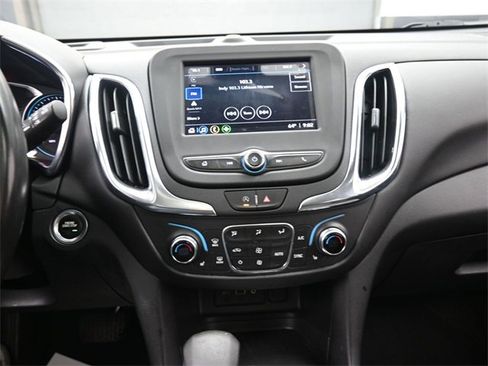 Used 2022 Chevrolet Equinox LT image 10