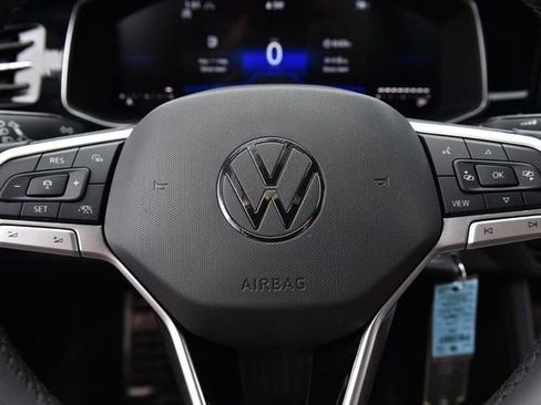Used 2025 Volkswagen Jetta Sport FWD image 18