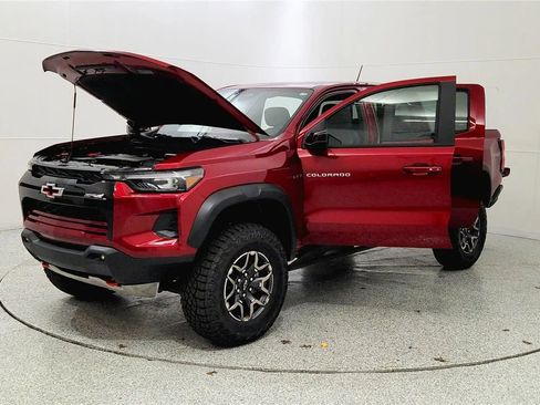 New 2026 Chevrolet Colorado ZR2 AWD/4WD image 10