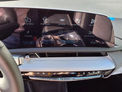 New 2026 Cadillac Optiq Sport 1 image 18