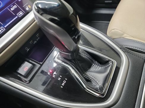 Used 2021 Subaru Outback Limited XT image 27