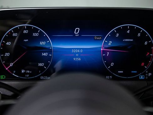 Used 2025 Mercedes-Benz E 350 4MATIC Sedan image 25