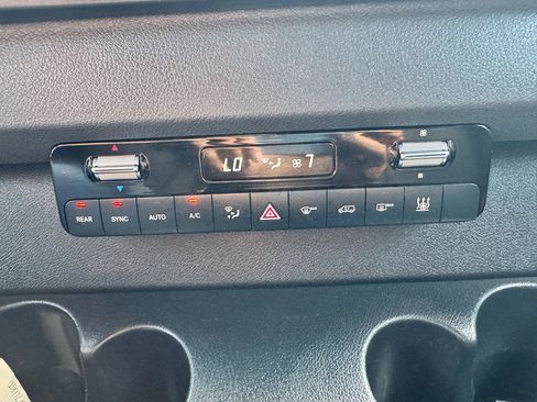 Used 2024 Mercedes-Benz Sprinter 2500 image 26
