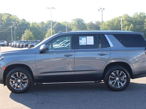 Used 2022 Chevrolet Tahoe LT w/ Luxury Package AWD/4WD image 4