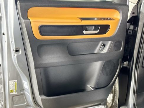 Certified 2025 Volkswagen ID. Buzz Pro S RWD image 12