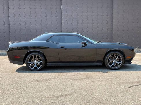 Used 2018 Dodge Challenger SXT Plus RWD image 3