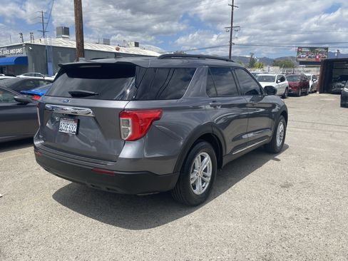 Used 2022 Ford Explorer XLT RWD image 9