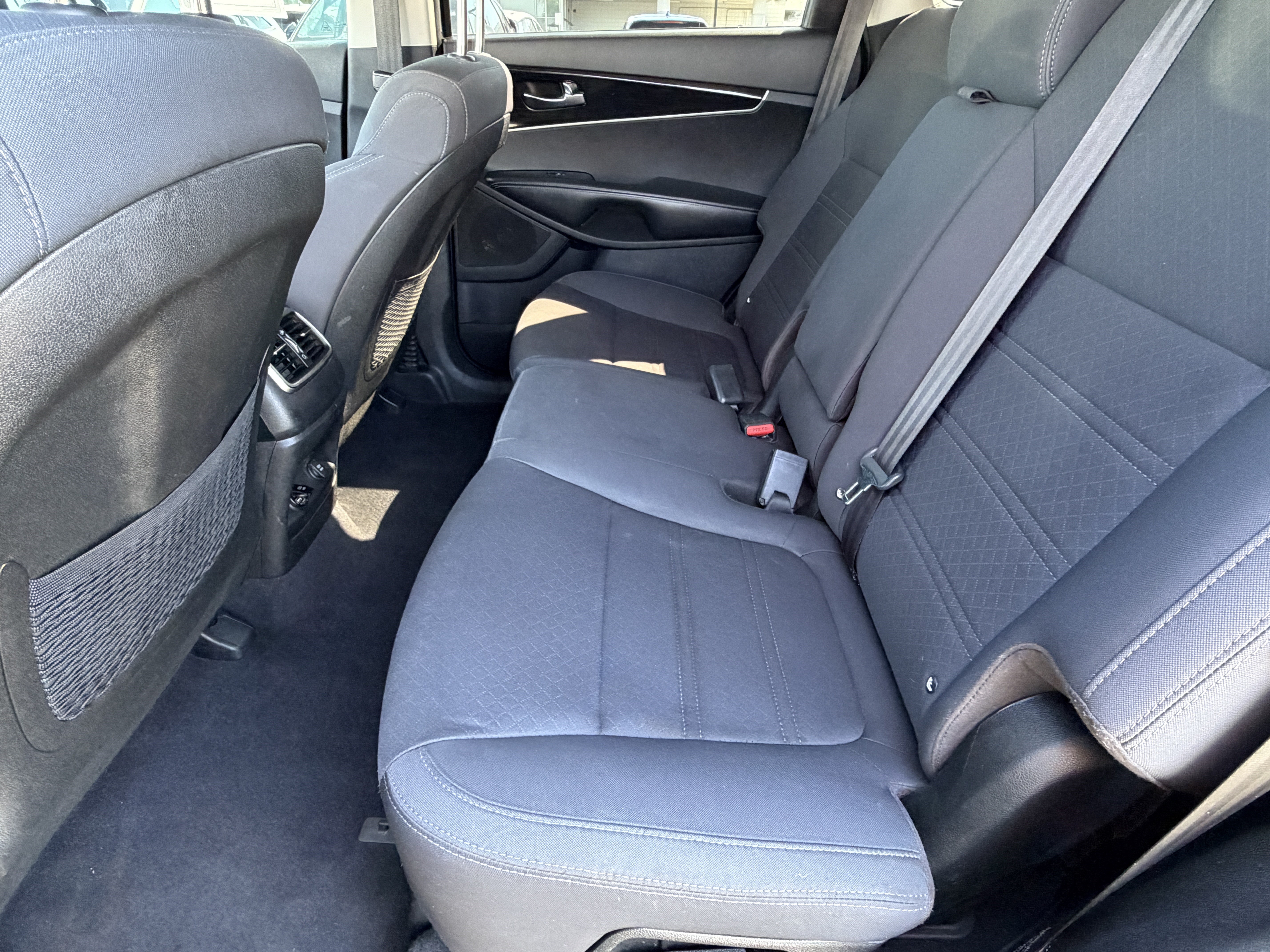 Used 2019 Kia Sorento FWD image 25