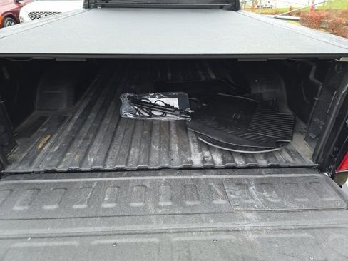 Used 2022 Chevrolet Silverado 2500 LTZ w/ LTZ Convenience Package image 9