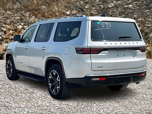 Used 2024 Jeep Wagoneer Series III image 12