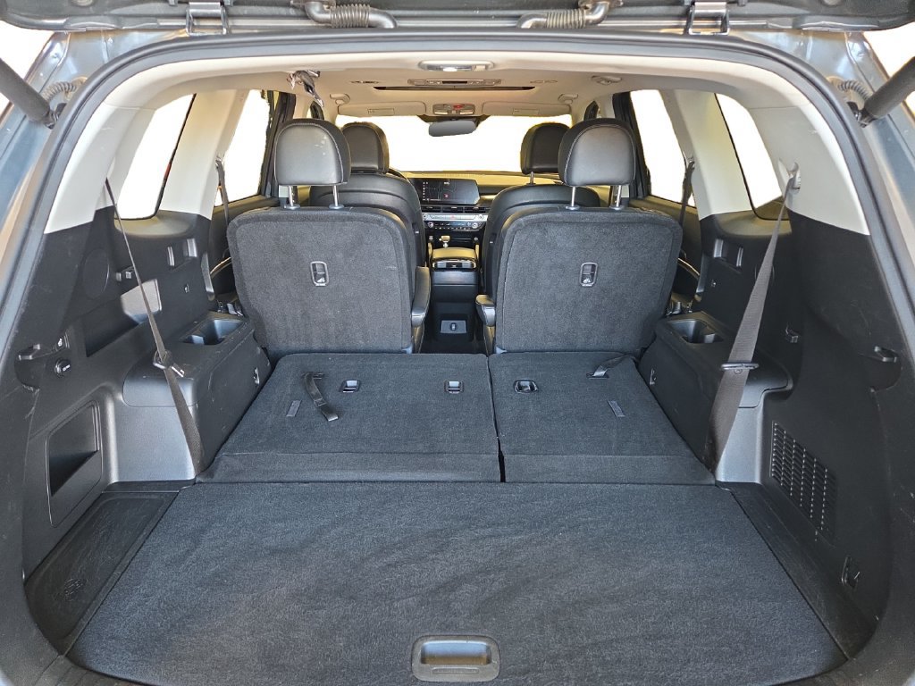 Used 2025 Kia Telluride S FWD image 29