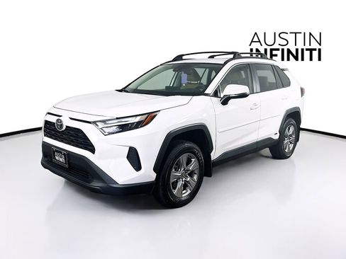 Used 2025 Toyota RAV4 XLE w/ Convenience Package AWD/4WD image 3