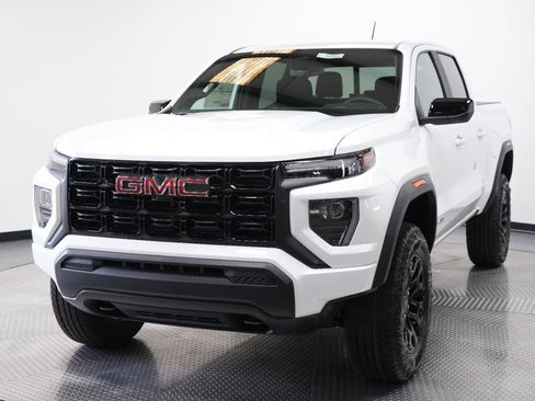 New 2026 GMC Canyon Elevation RWD image 3