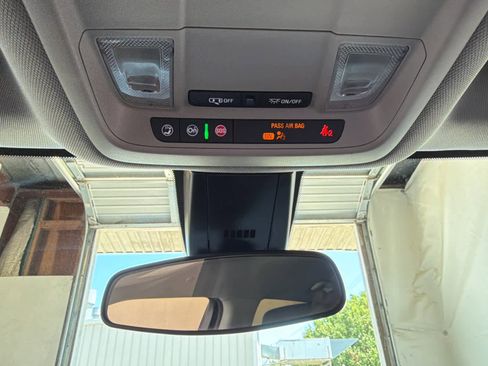 Used 2025 Chevrolet Blazer LT FWD image 46