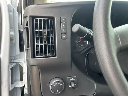 New 2025 Chevrolet Express 2500 RWD image 18