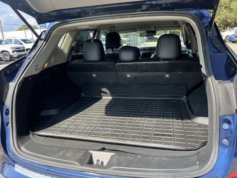 Used 2022 Nissan Murano SV AWD/4WD image 10