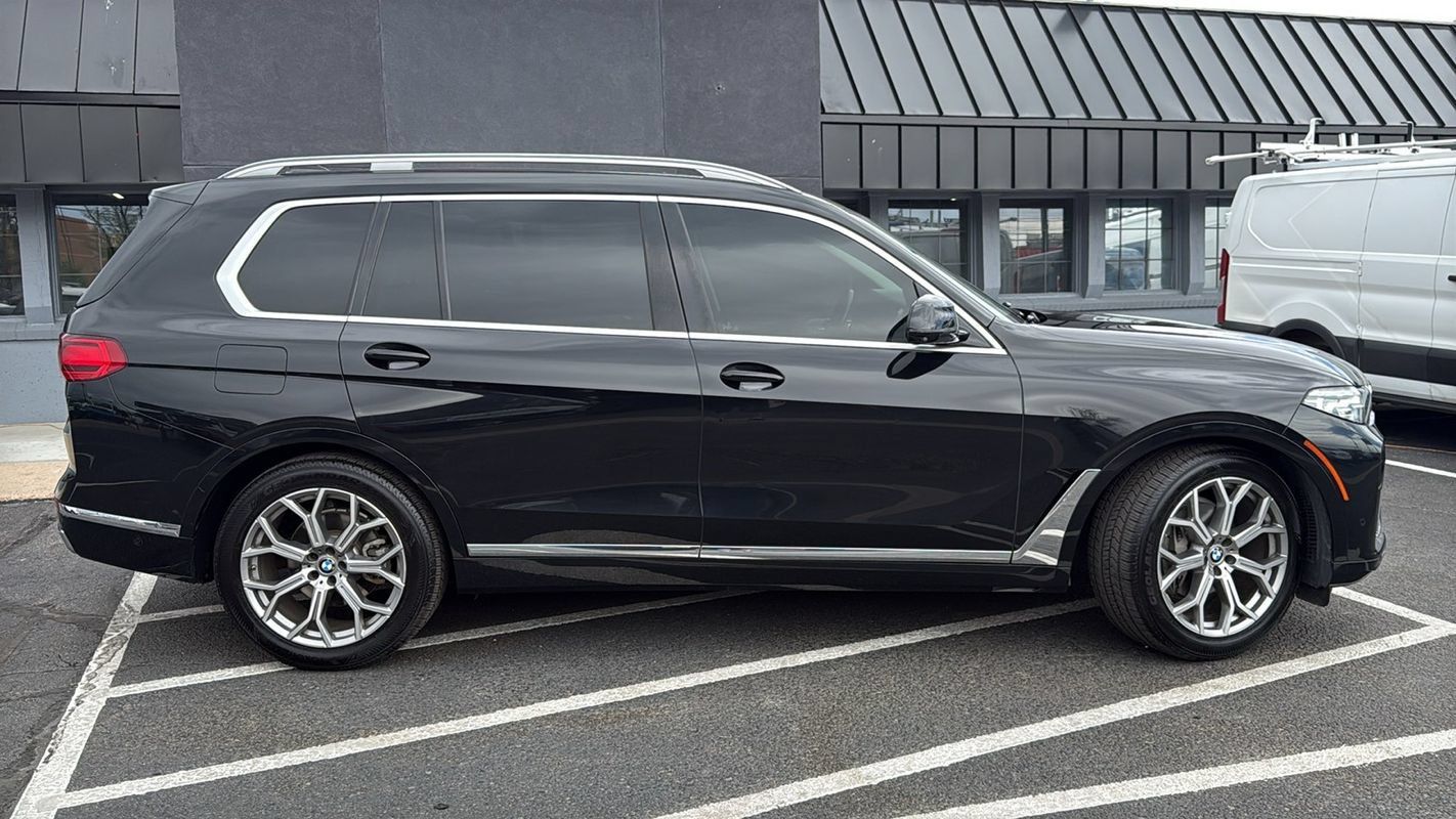Used 2019 BMW X7 xDrive40i w/ Premium Package AWD/4WD image 2