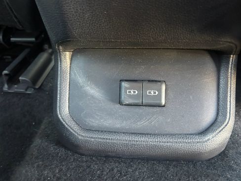 Used 2025 Toyota Highlander XSE AWD/4WD image 30