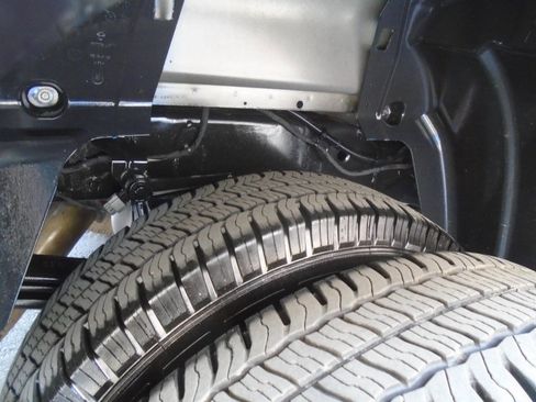 Used 2024 RAM 3500 Limited w/ Safety Group image 32