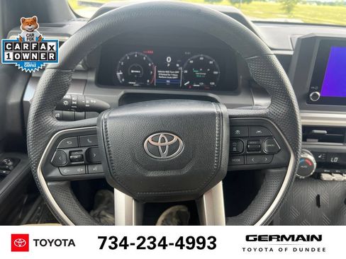 Used 2024 Toyota Tacoma TRD Sport AWD/4WD image 21