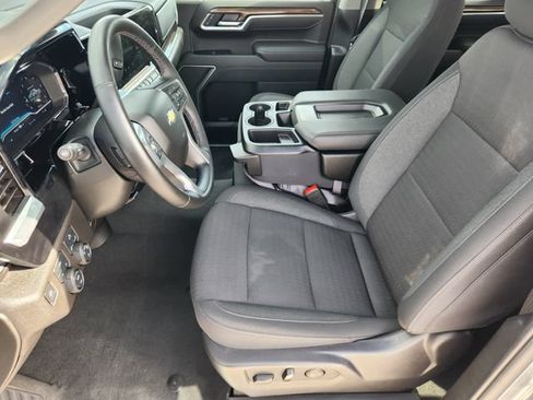 Used 2025 Chevrolet Silverado 1500 LT AWD/4WD image 13