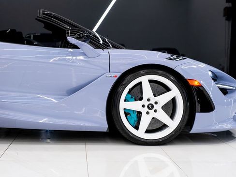 Used 2024 McLaren 750S Spider RWD image 10