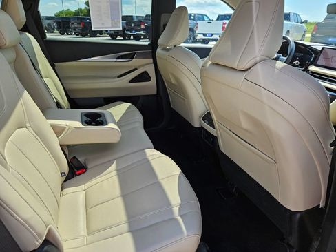 Used 2024 INFINITI QX60 Luxe AWD/4WD image 32