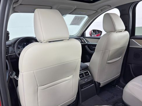 Used 2024 MAZDA CX-90 3.3 Turbo w/ Preferred Plus image 33