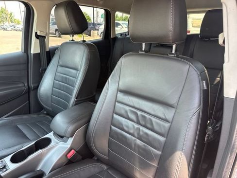 Used 2015 Ford Escape SE w/ Equipment Group 201A AWD/4WD image 11