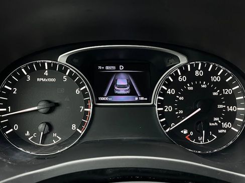 Used 2017 Nissan Pathfinder S AWD/4WD image 13