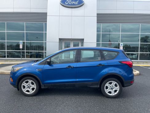 Used 2019 Ford Escape S image 1