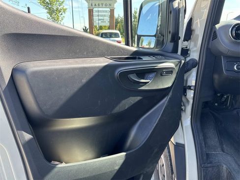 Used 2024 Mercedes-Benz Sprinter 2500 image 15