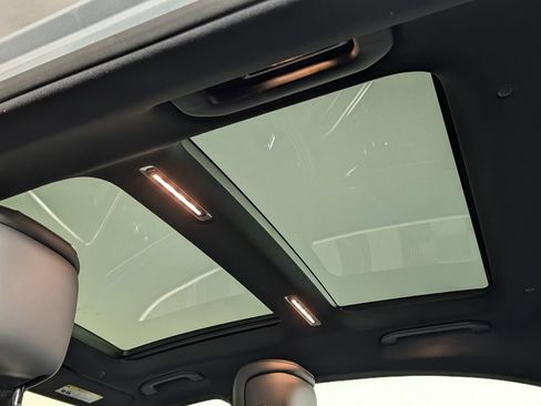 Used 2025 Mercedes-Benz S 580 4MATIC Sedan image 32