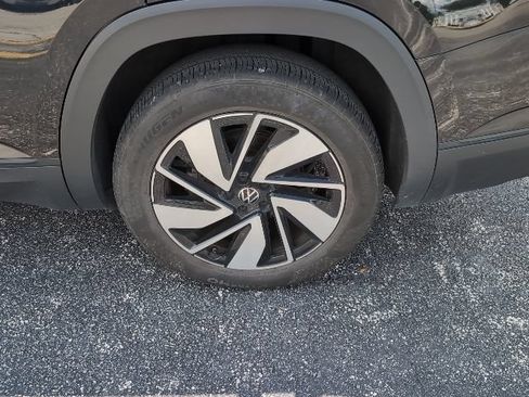 Used 2024 Volkswagen Atlas SE FWD image 7