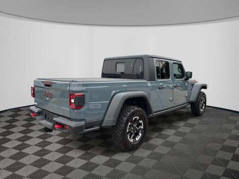 Used 2026 Jeep Gladiator Rubicon w/ Dual Top Group AWD/4WD image 7