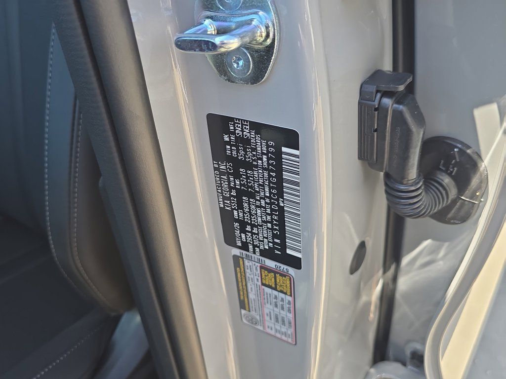 New 2026 Kia Sorento S AWD/4WD image 32