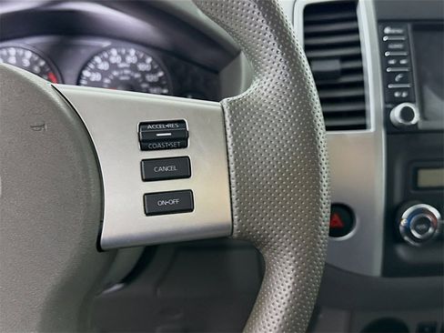 Certified 2020 Nissan Frontier SV w/ Midnight Edition Floor Mats image 24