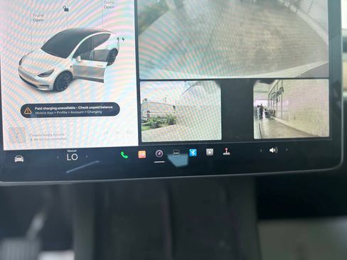 Used 2021 Tesla Model Y Long Range image 19
