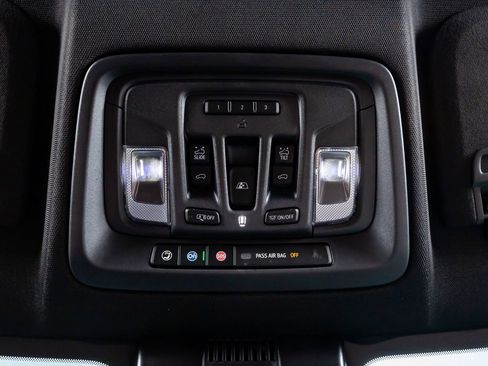 Used 2024 Chevrolet Silverado 3500 High Country w/ High Country Premium Package image 28