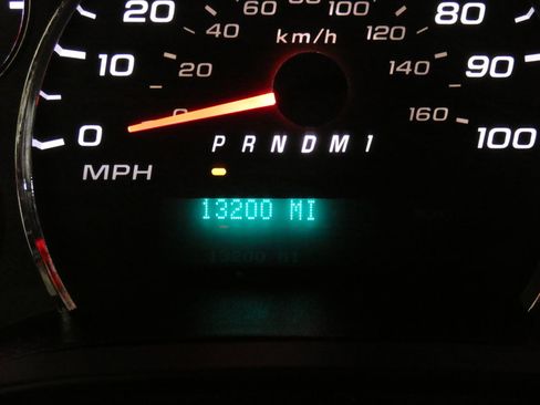 Used 2024 Chevrolet Express 2500 w/ Driver Convenience Package image 17