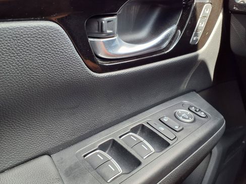 Used 2023 Honda CR-V EX-L image 11