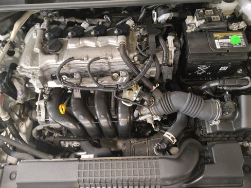 Used 2022 Toyota Corolla LE FWD image 30