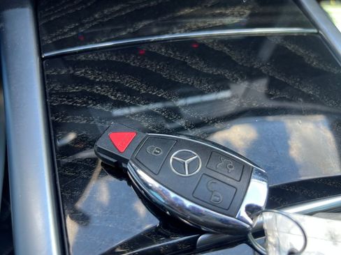 Used 2016 Mercedes-Benz E 350 4MATIC Sedan w/ Premium Package image 24