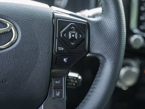 Used 2021 Toyota 4Runner TRD Off-Road Premium w/ Moonroof Package AWD/4WD image 40