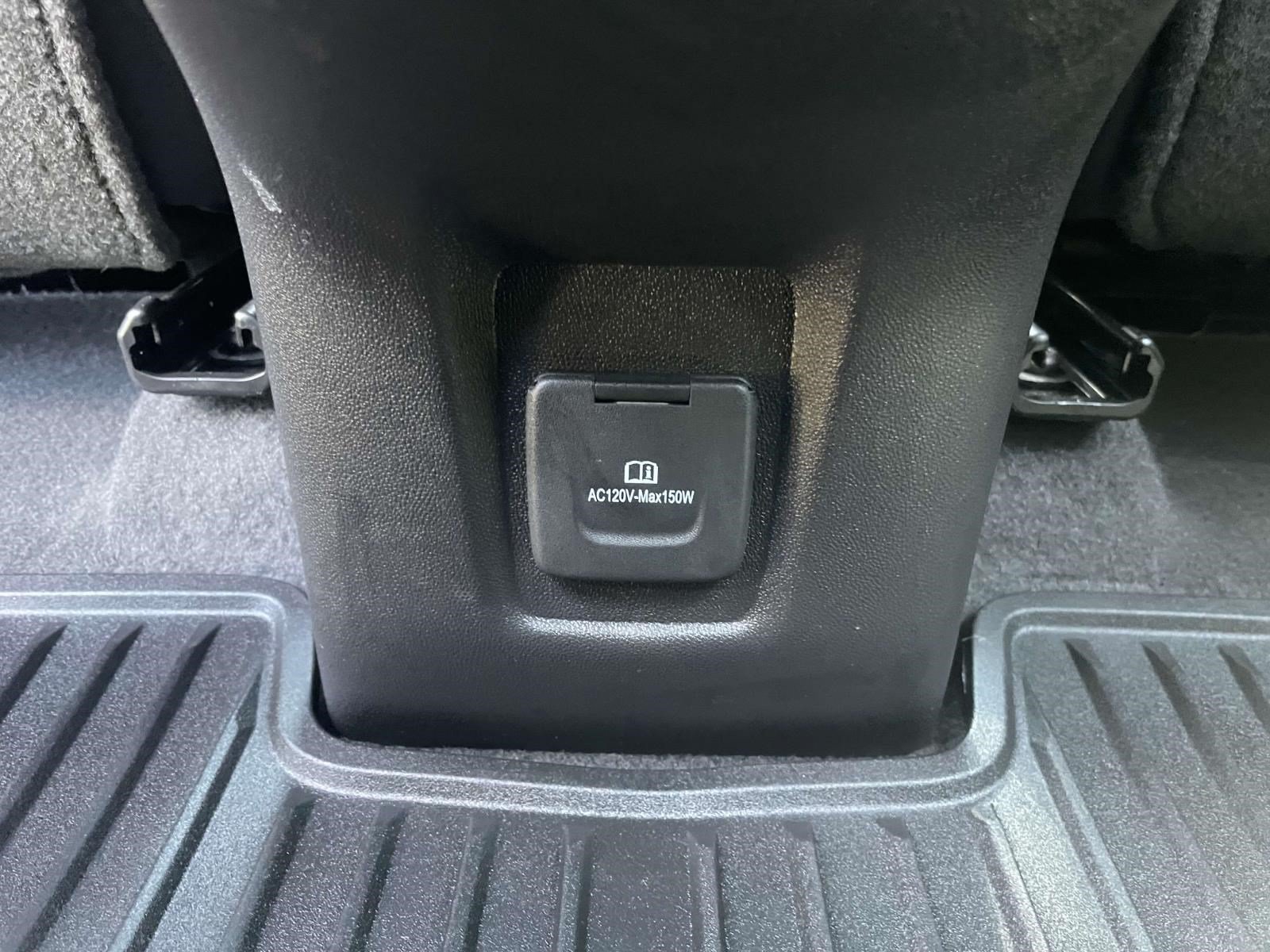 Used 2024 Chevrolet Equinox Premier AWD/4WD image 12