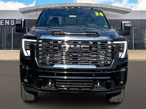 Certified 2024 GMC Sierra 3500 Denali Ultimate image 3