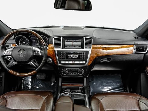 Used 2014 Mercedes-Benz GL 450 4MATIC image 12