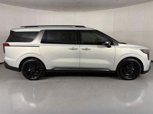 New 2026 Kia Carnival SX Prestige FWD image 9